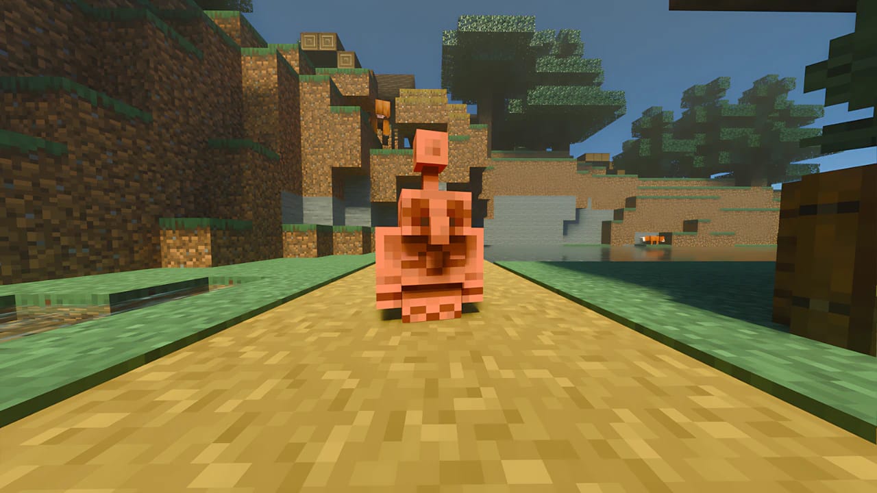 Minecraft Copper Golem statue build tutorial featuring oxidized copper blocks and lightning rod components for gamers.